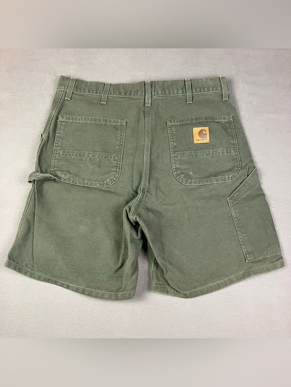 Vintage Carhartt Men’s Size 36 B25 MOS Green Cargo Duck Canvas Shorts USA Made.